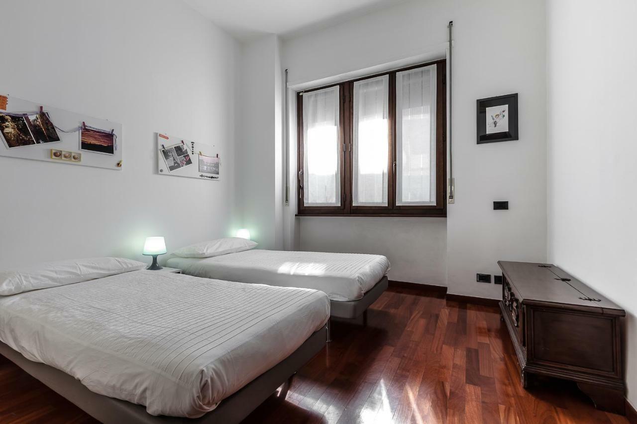 Milano Darsena Apartment Bagian luar foto